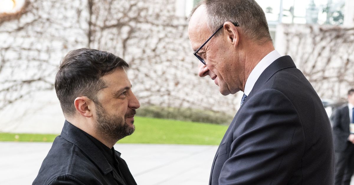 Het Zoektocht naar Diplomatie te Midden van Oekraïne en Rusland: Nieuwe Gouverdheden en Gevechten